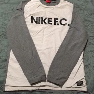 Nike futból club sweater